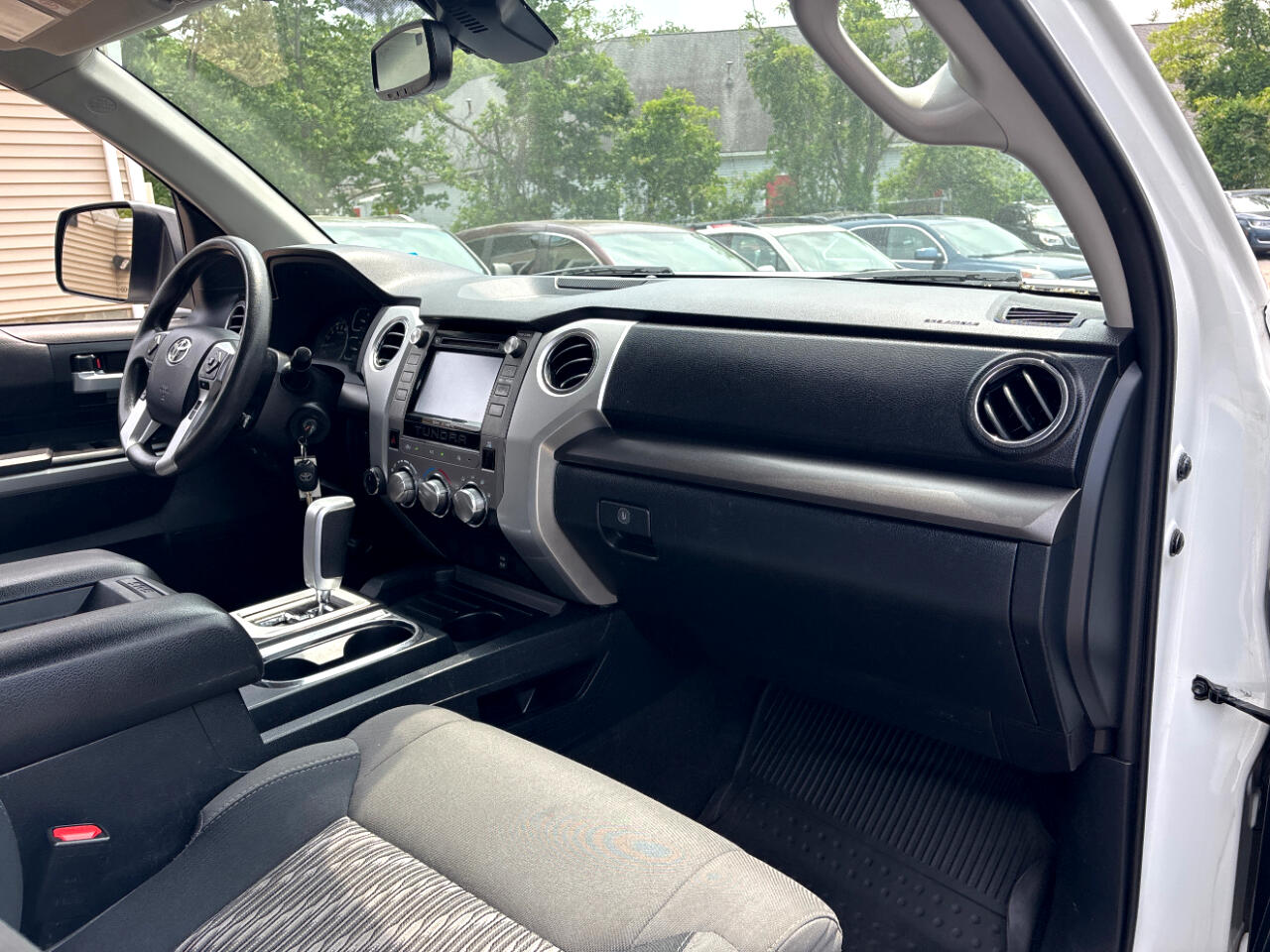 2019 Toyota Tundra SR5 Double Cab photo 14