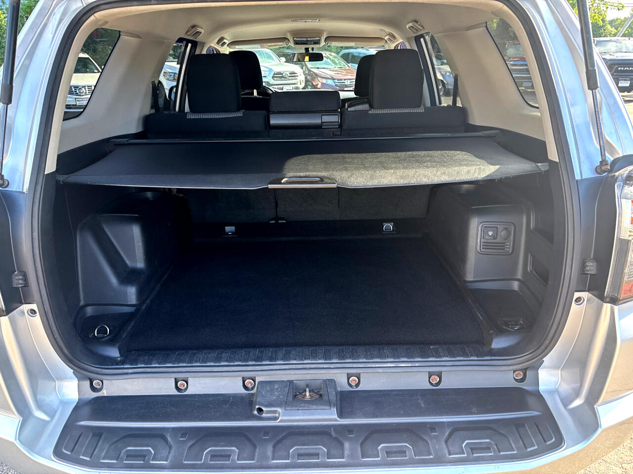 2015 Toyota 4Runner SR5 4WD photo 12