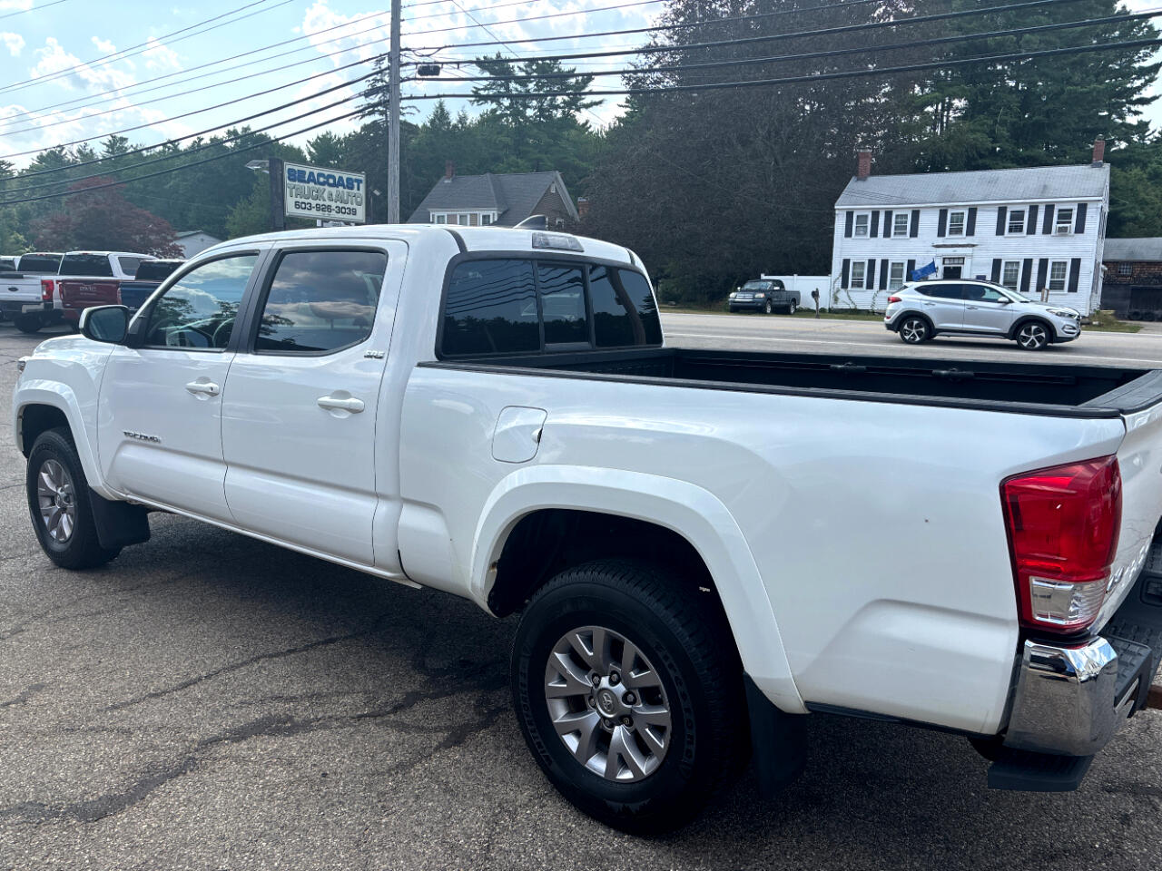 Toyota Tacoma SR5 Double Cab Super Long Bed V6 6AT 4WD 2017 Toyota Tacoma SR5 Double Cab Super Long Bed V6 6AT 4WD 2017