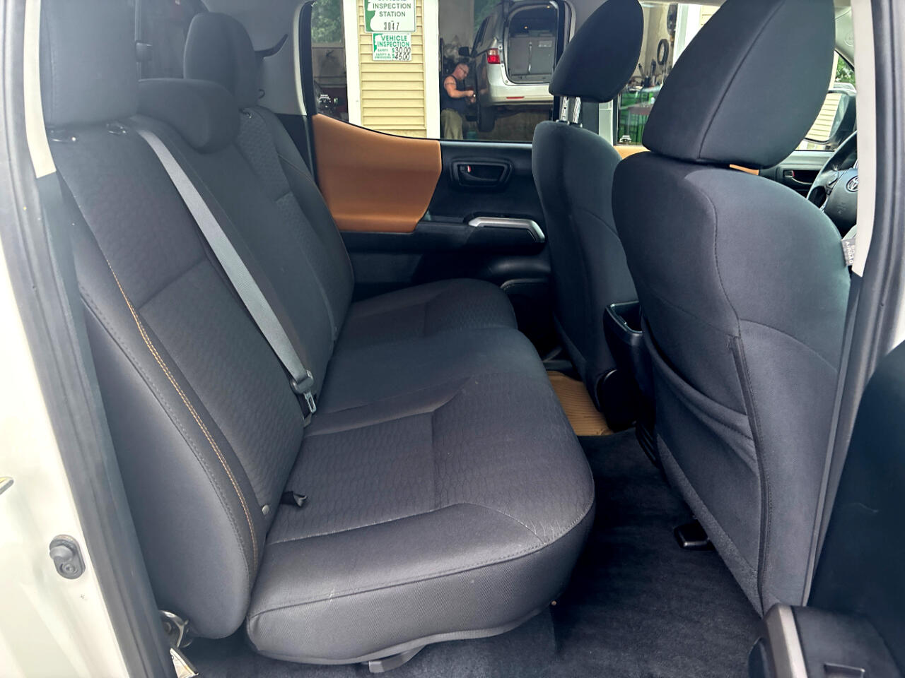 Toyota Tacoma SR5 Double Cab Super Long Bed V6 6AT 4WD 2017 Toyota Tacoma SR5 Double Cab Super Long Bed V6 6AT 4WD 2017