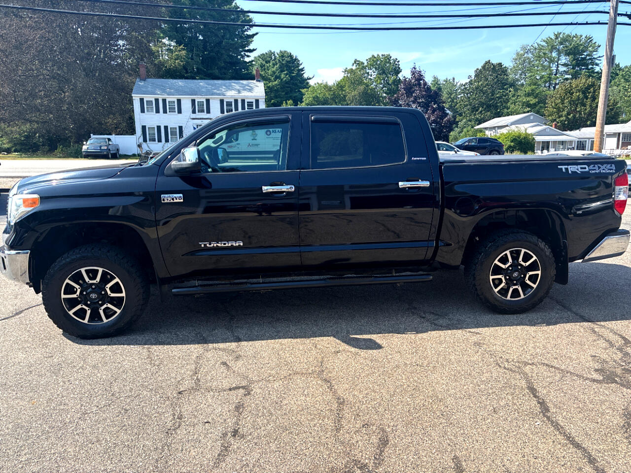 2014 Toyota Tundra Limited CrewMax photo 2