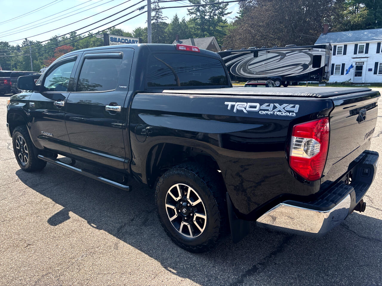 2014 Toyota Tundra Limited CrewMax photo 3