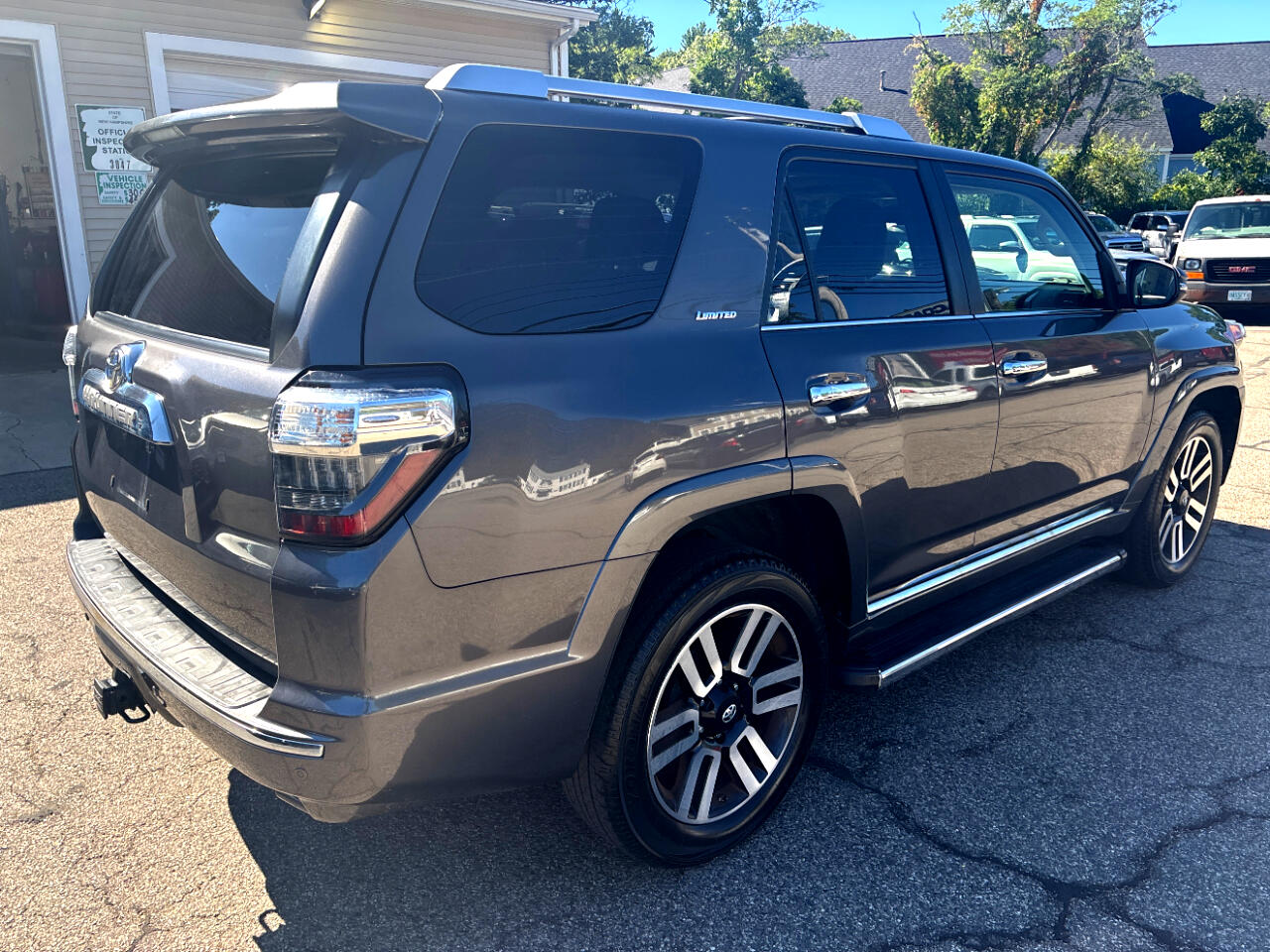 2016 Toyota 4Runner Limited 4WD V6 photo 5