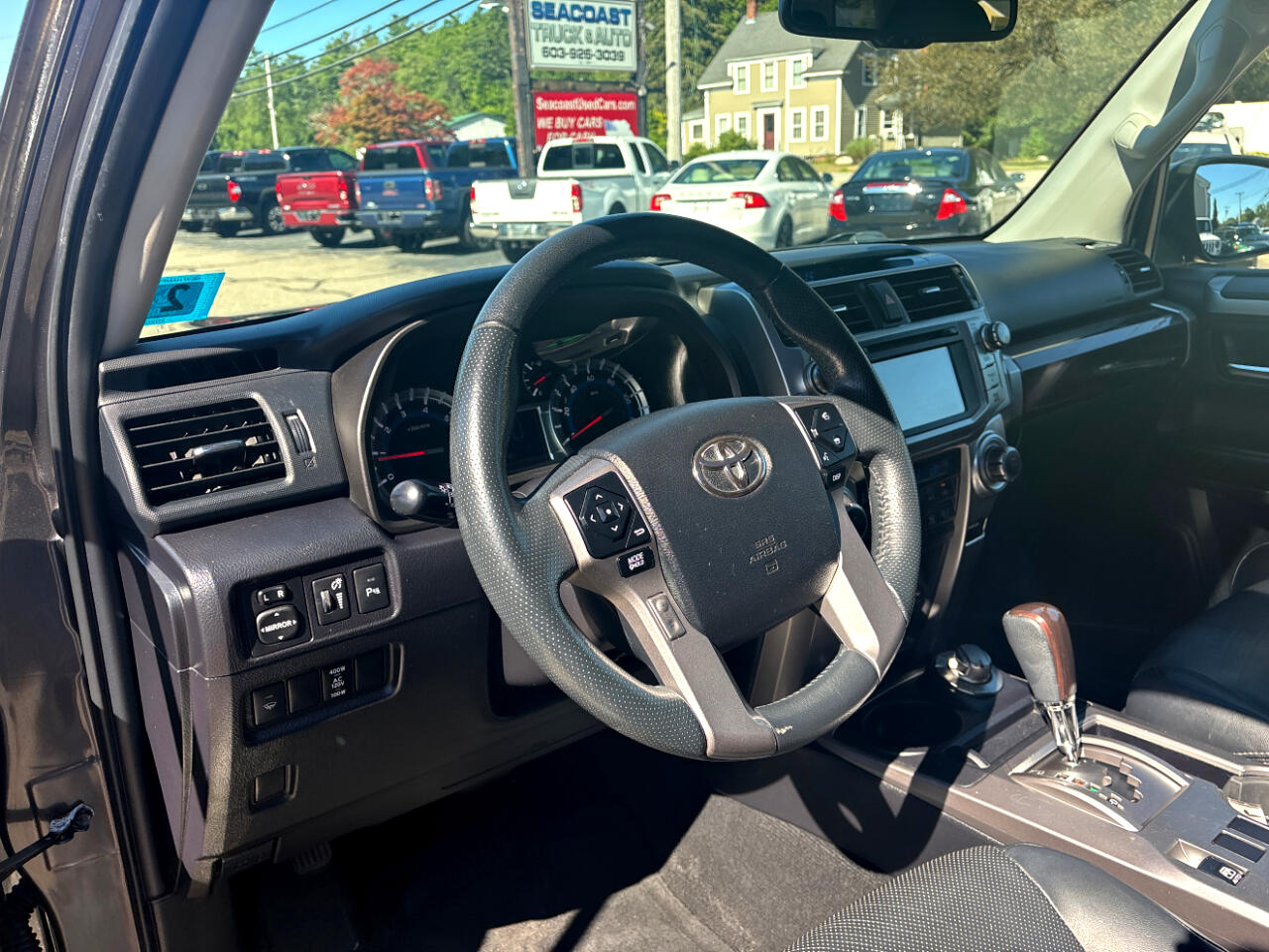 2016 Toyota 4Runner Limited 4WD V6 photo 10