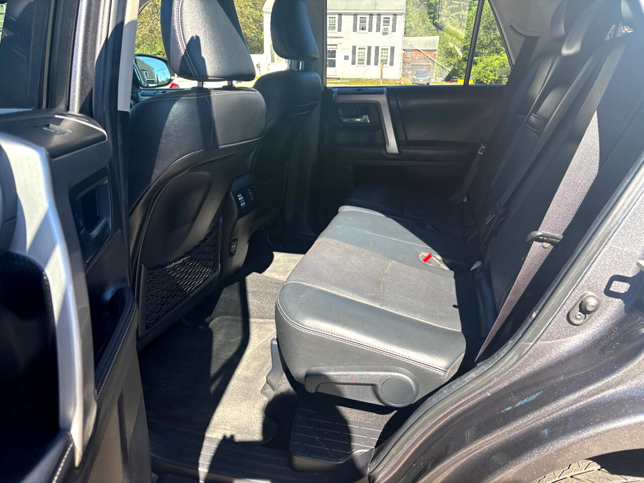 2016 Toyota 4Runner Limited 4WD V6 photo 12