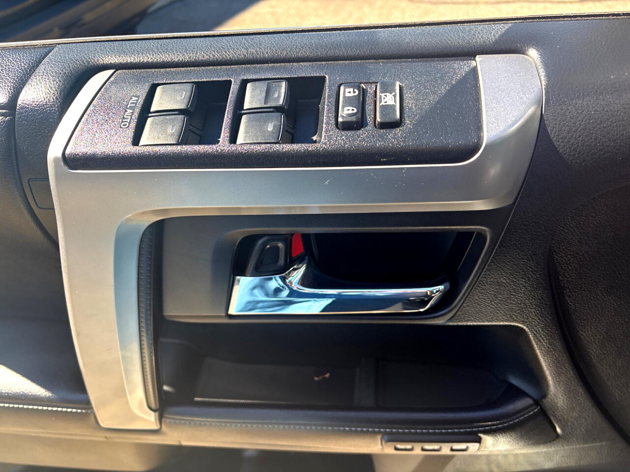2016 Toyota 4Runner Limited 4WD V6 photo 16