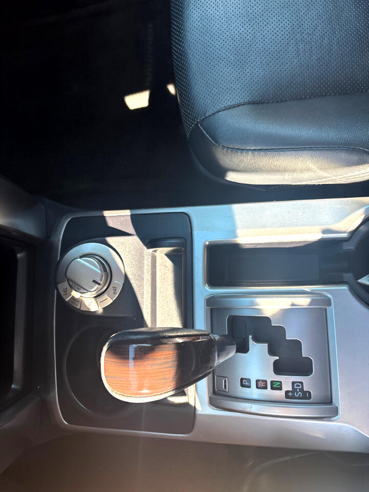 2016 Toyota 4Runner Limited 4WD V6 photo 21