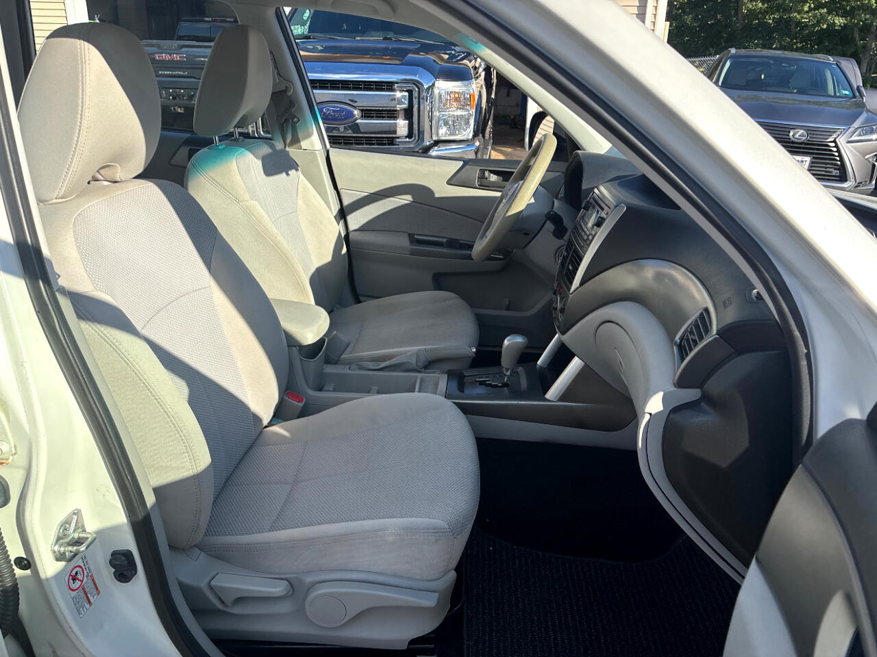 2013 Subaru Forester 2.5X photo 13