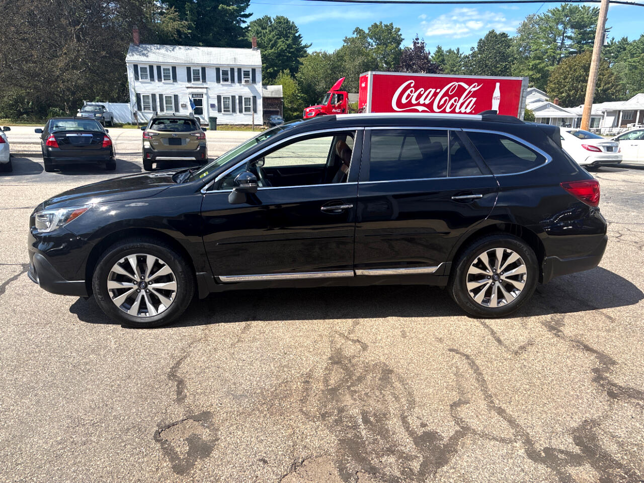 2018 Subaru Outback Touring photo 2