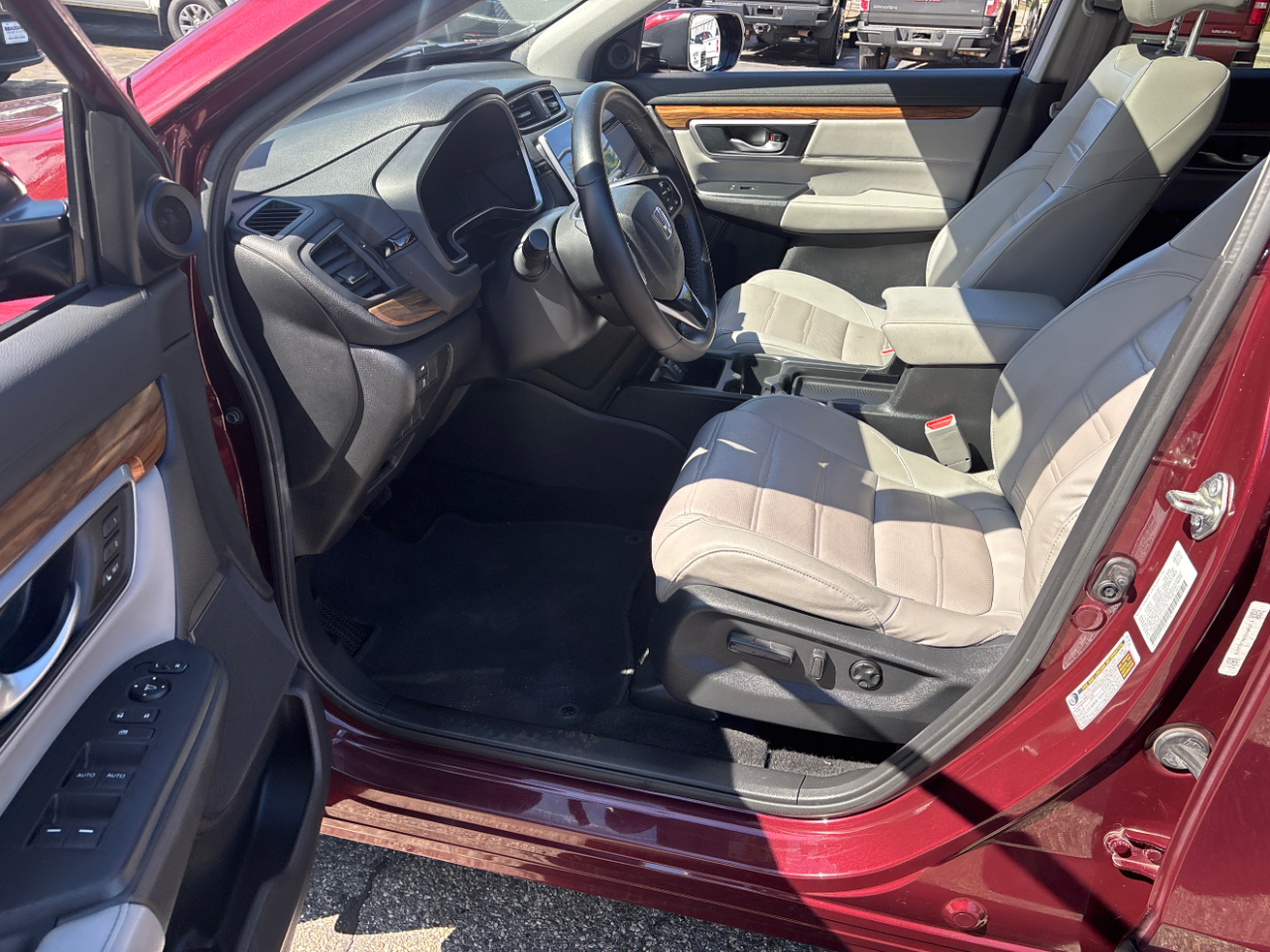 2017 Honda CR-V Touring photo 2