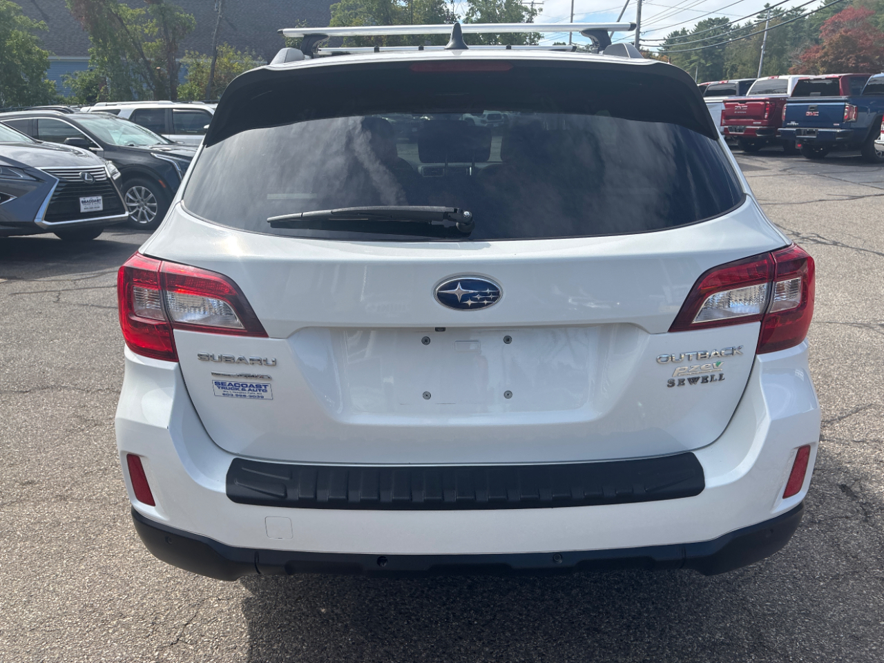 2017 Subaru Outback 2.5i Touring photo 3