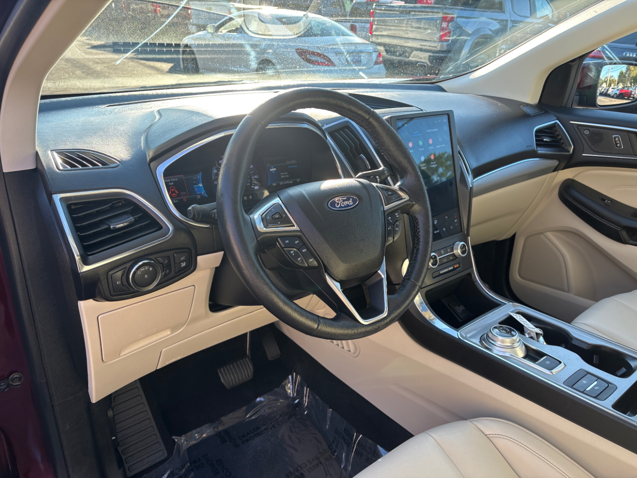 2021 Ford Edge Titanium photo 5