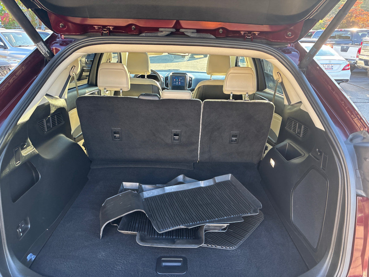2021 Ford Edge Titanium photo 8