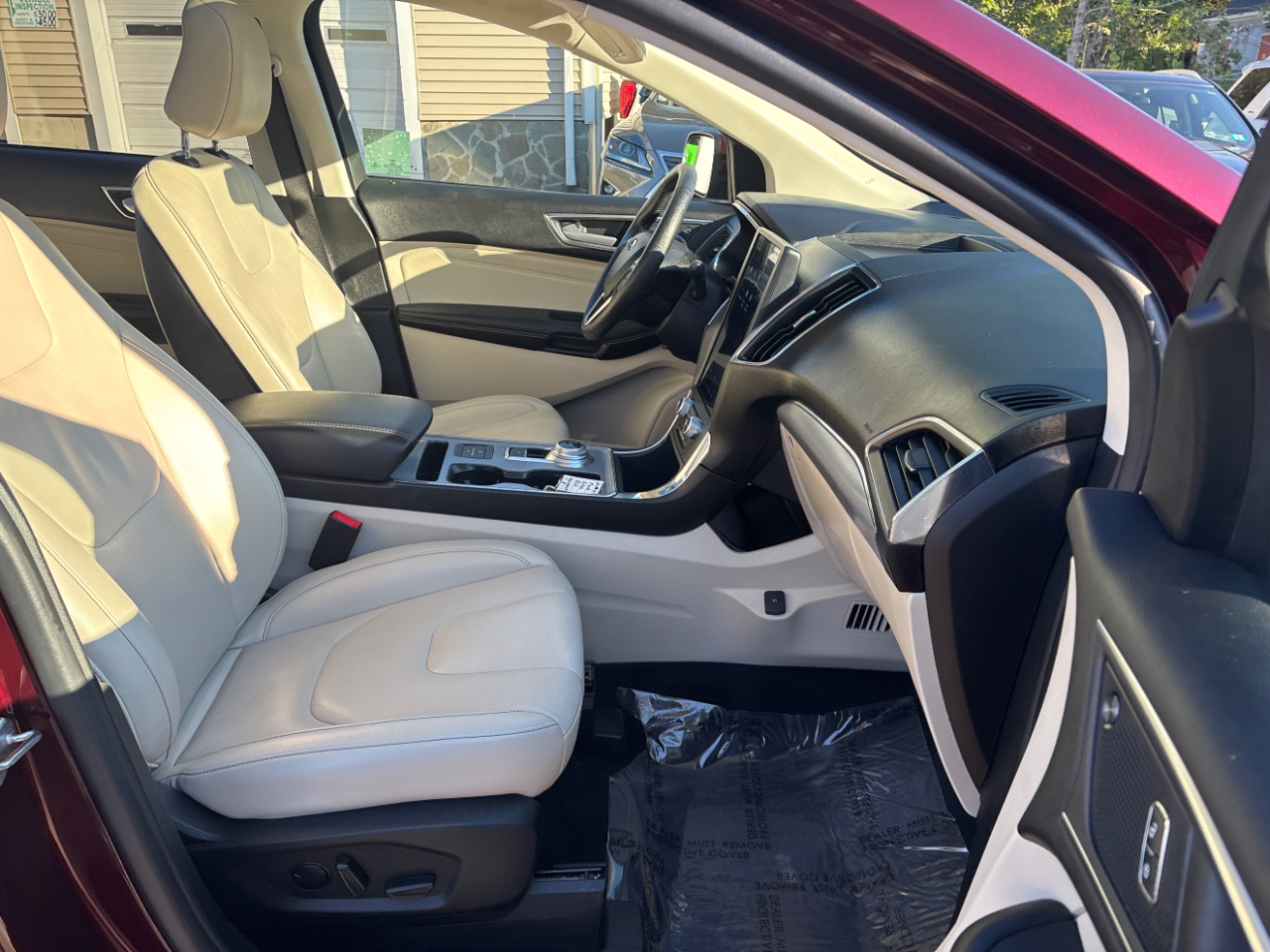2021 Ford Edge Titanium photo 10