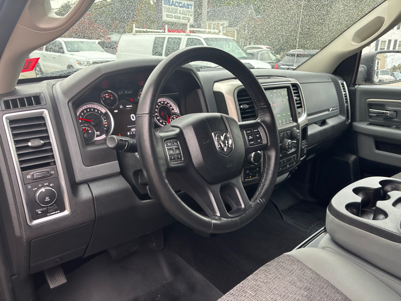 2018 Ram 1500 SLT photo 3