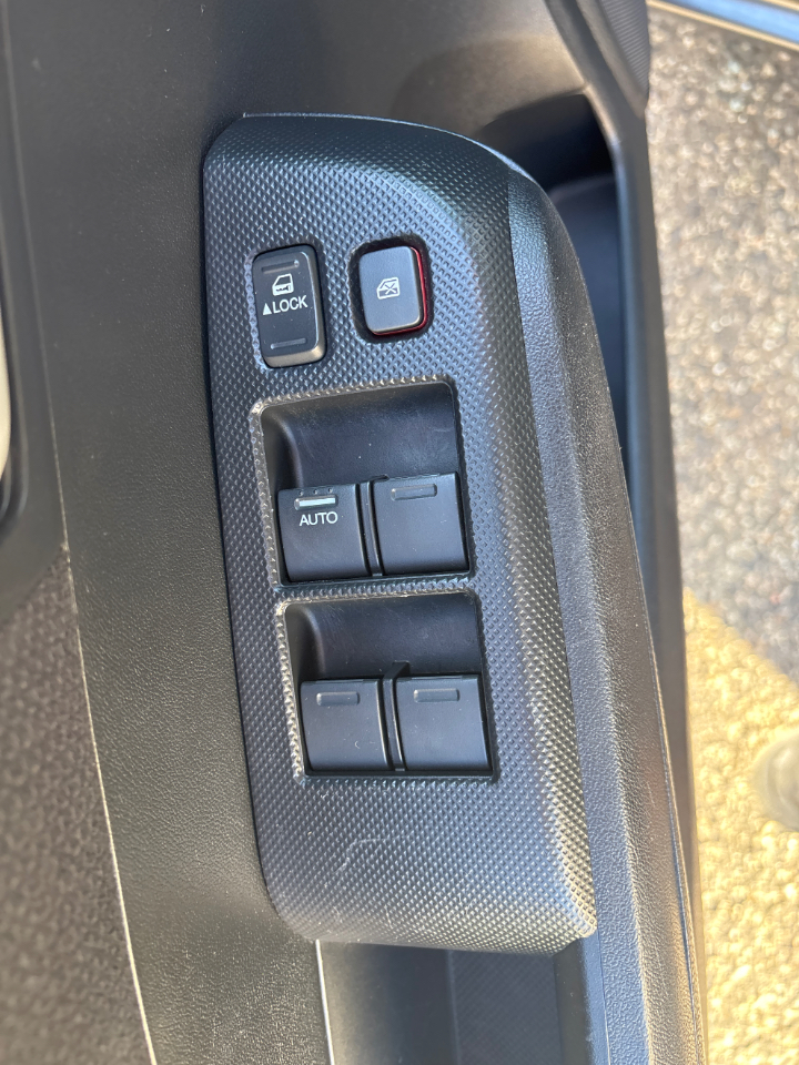 2014 Honda Insight LX photo 10