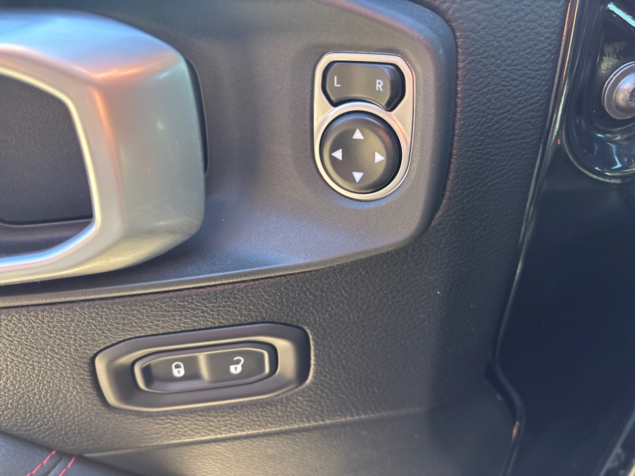 2020 Jeep Gladiator Rubicon photo 7