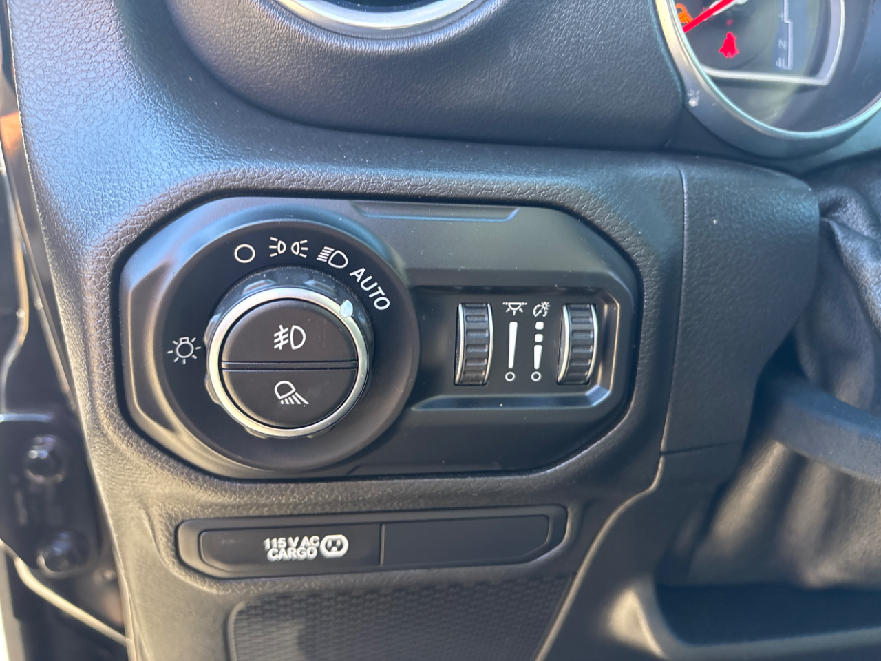 2020 Jeep Gladiator Rubicon photo 8