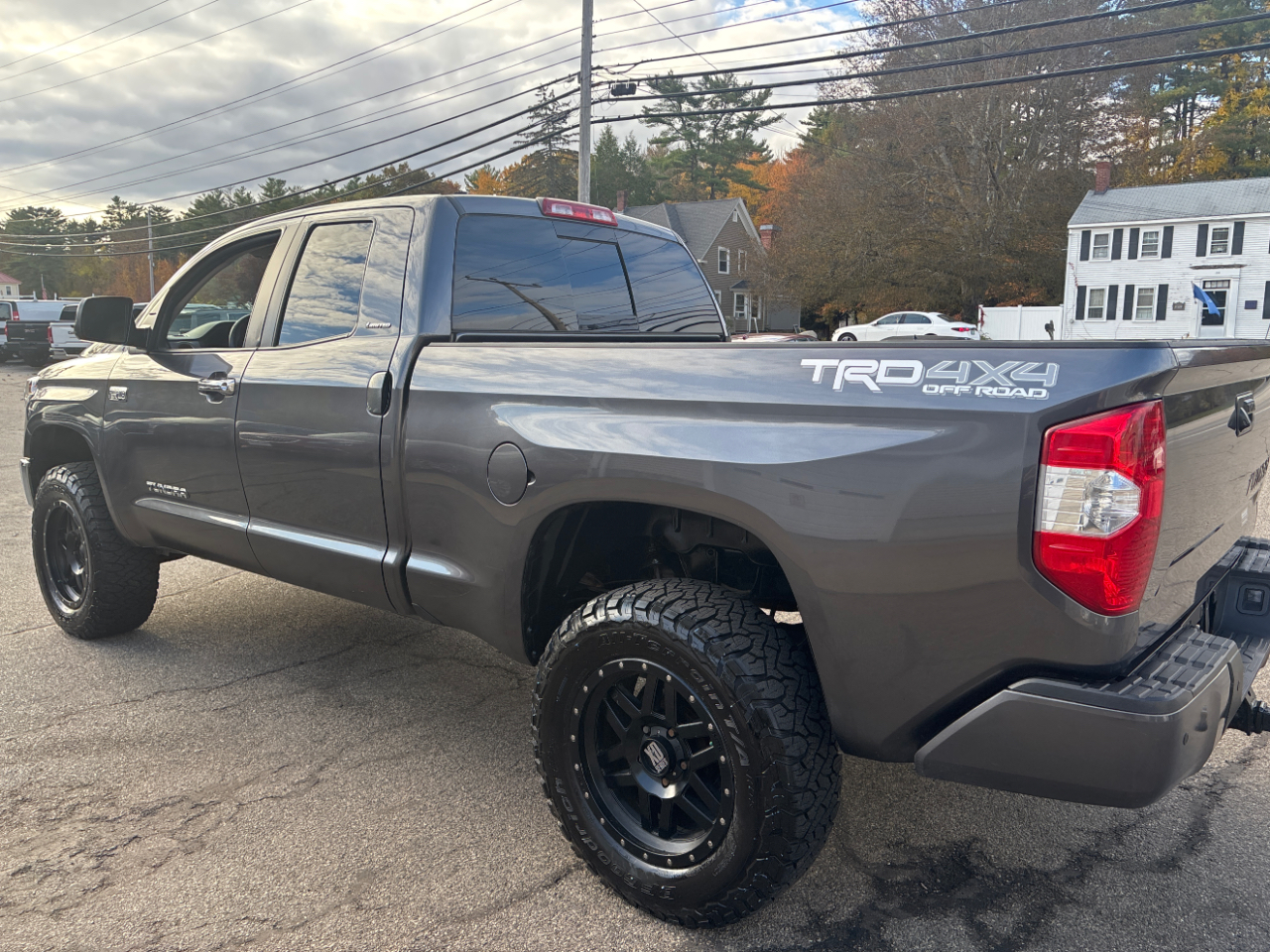 Toyota Tundra Limited 5.7L Double Cab 4WD 2019 Toyota Tundra Limited 5.7L Double Cab 4WD 2019
