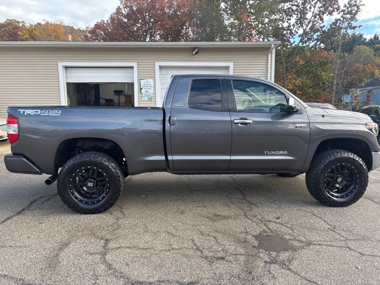 Toyota Tundra Limited 5.7L Double Cab 4WD 2019 Toyota Tundra Limited 5.7L Double Cab 4WD 2019