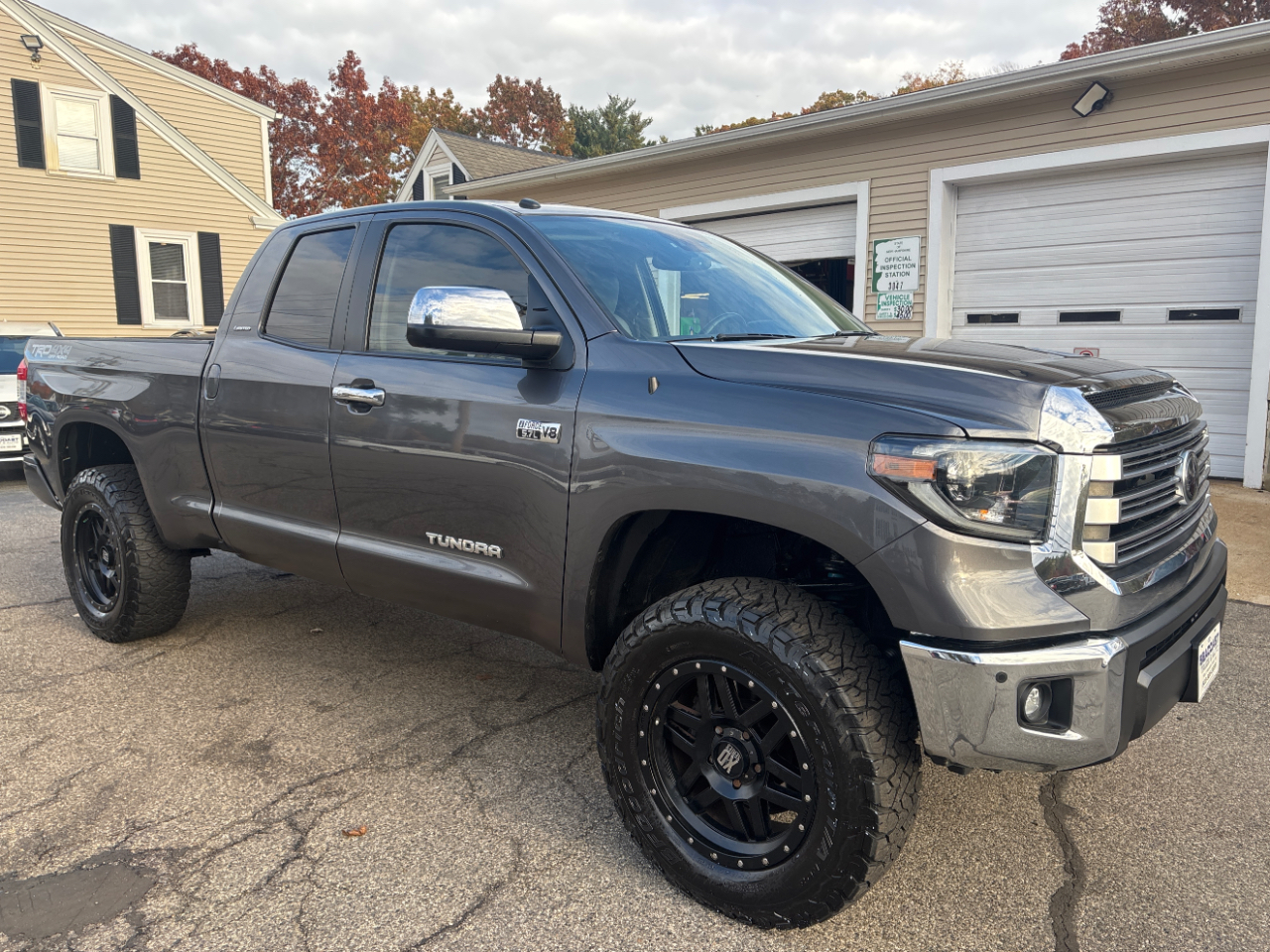 Toyota Tundra Limited 5.7L Double Cab 4WD 2019 Toyota Tundra Limited 5.7L Double Cab 4WD 2019
