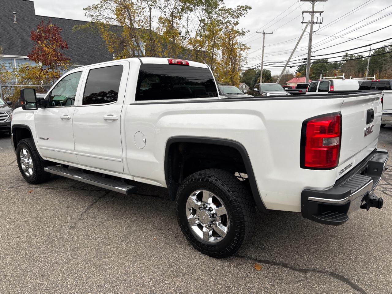 GMC Sierra 2500HD SLE Crew Cab 4WD 2015 GMC Sierra 2500HD SLE Crew Cab 4WD 2015