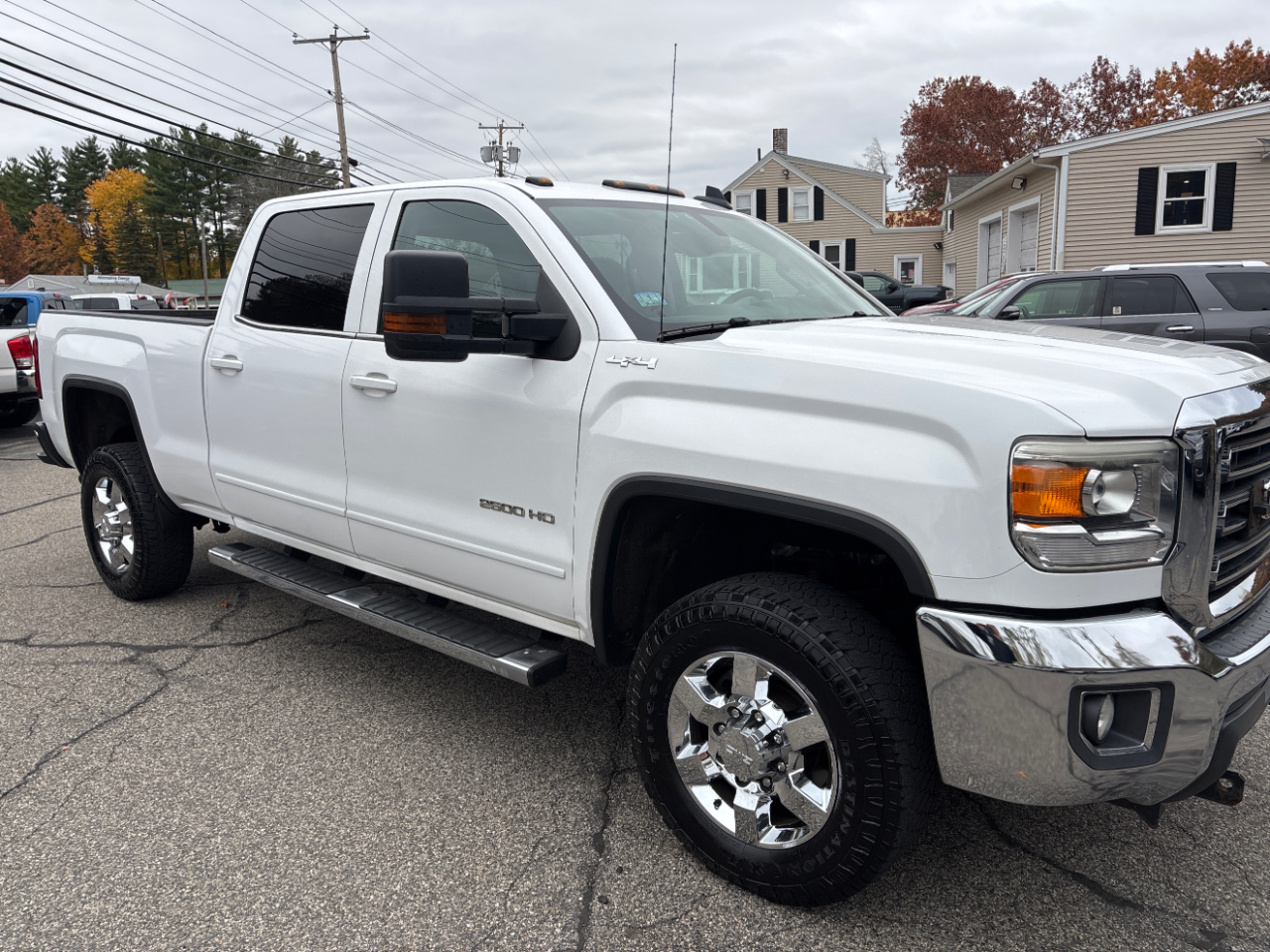 GMC Sierra 2500HD SLE Crew Cab 4WD 2015 GMC Sierra 2500HD SLE Crew Cab 4WD 2015