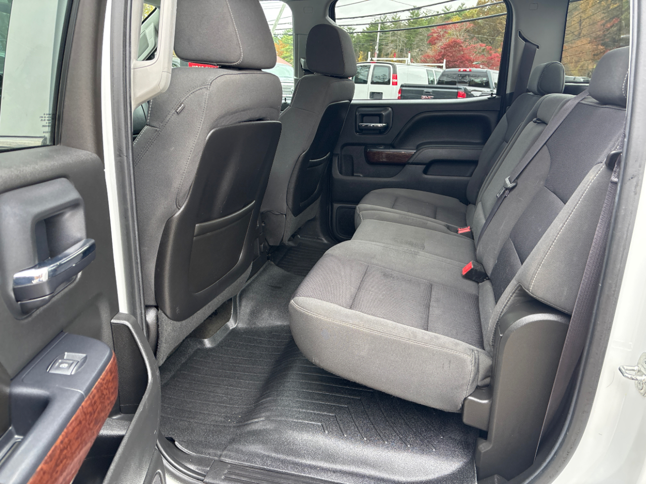 GMC Sierra 2500HD SLE Crew Cab 4WD 2015 GMC Sierra 2500HD SLE Crew Cab 4WD 2015