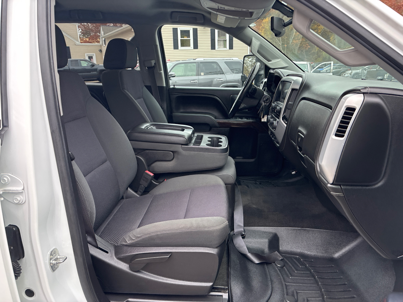 GMC Sierra 2500HD SLE Crew Cab 4WD 2015 GMC Sierra 2500HD SLE Crew Cab 4WD 2015