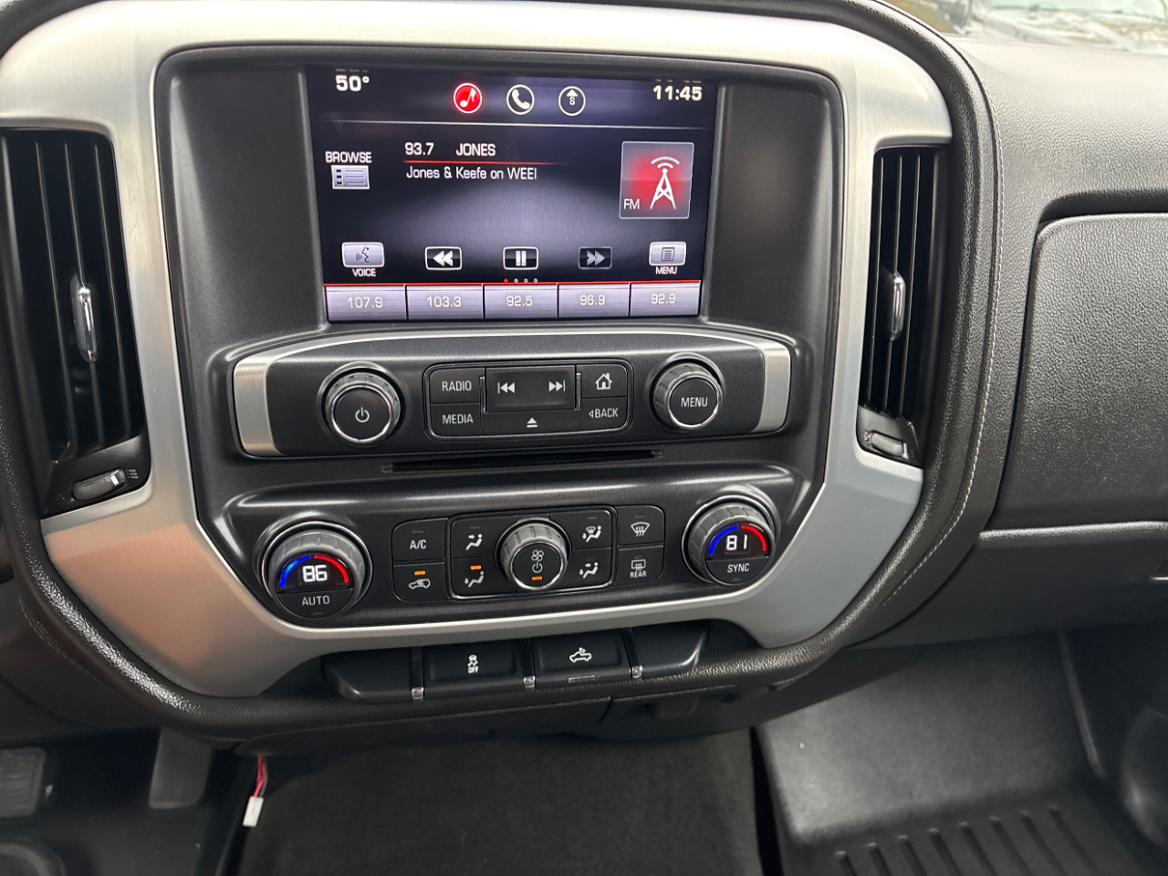 GMC Sierra 2500HD SLE Crew Cab 4WD 2015 GMC Sierra 2500HD SLE Crew Cab 4WD 2015