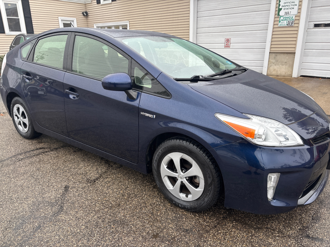 Toyota Prius 5dr HB Three (Natl) 2015 Toyota Prius 5dr HB Three (Natl) 2015