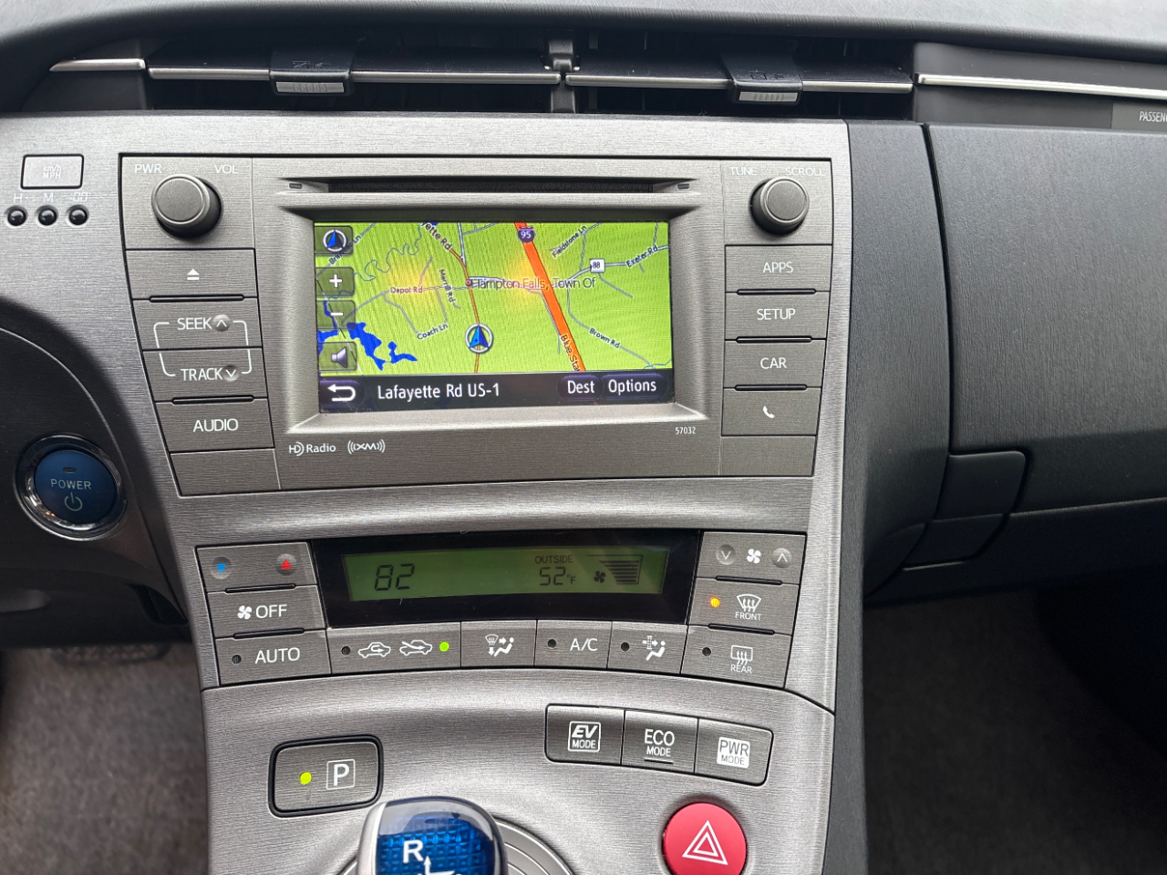 Toyota Prius 5dr HB Three (Natl) 2015 Toyota Prius 5dr HB Three (Natl) 2015