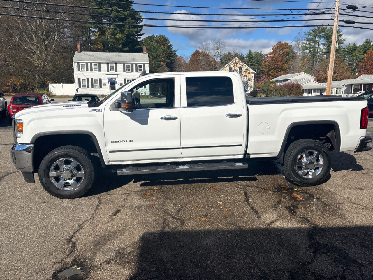 GMC Sierra 3500HD SLT Crew Cab 4WD 2018 GMC Sierra 3500HD SLT Crew Cab 4WD 2018