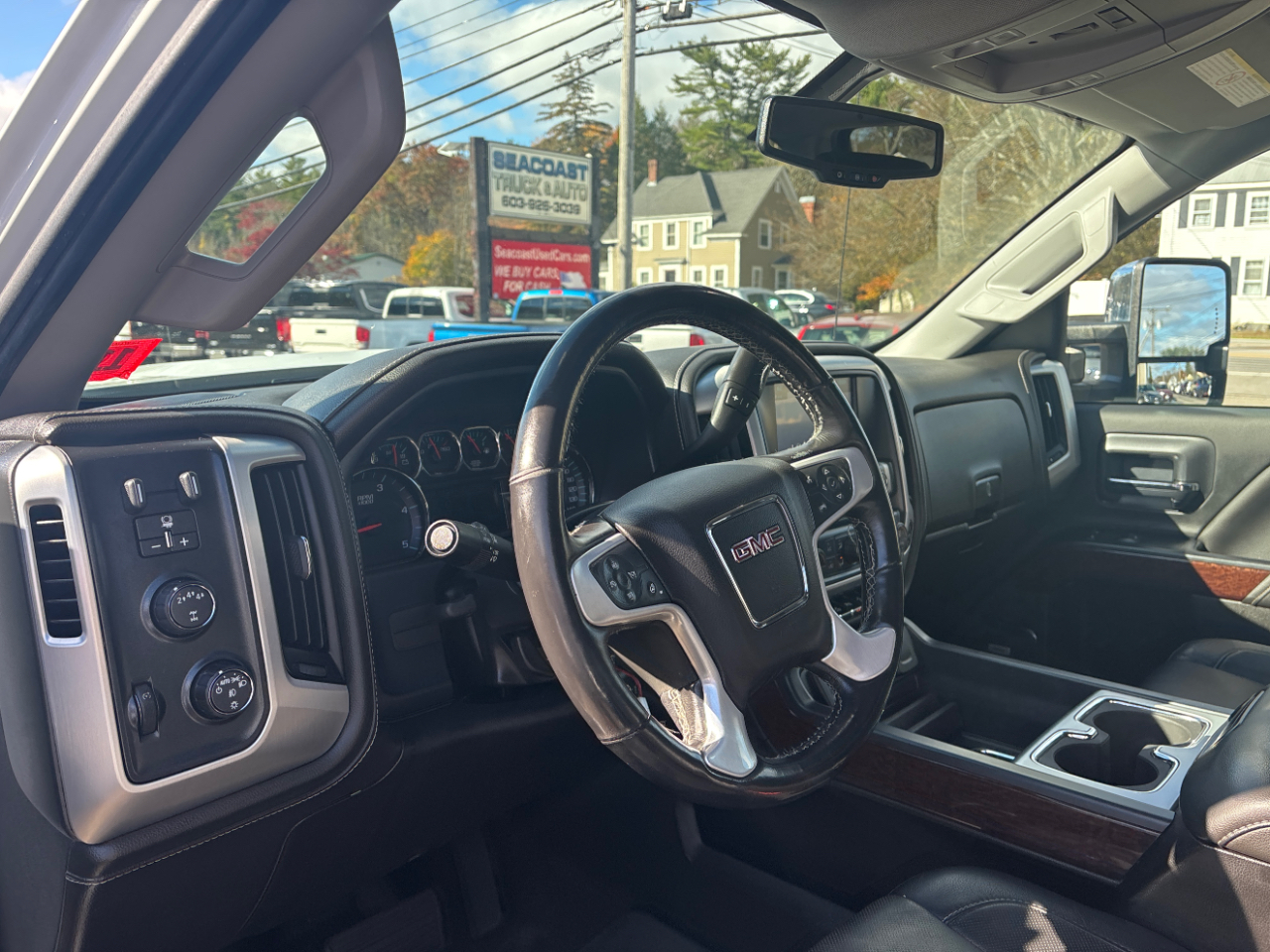 GMC Sierra 3500HD SLT Crew Cab 4WD 2018 GMC Sierra 3500HD SLT Crew Cab 4WD 2018