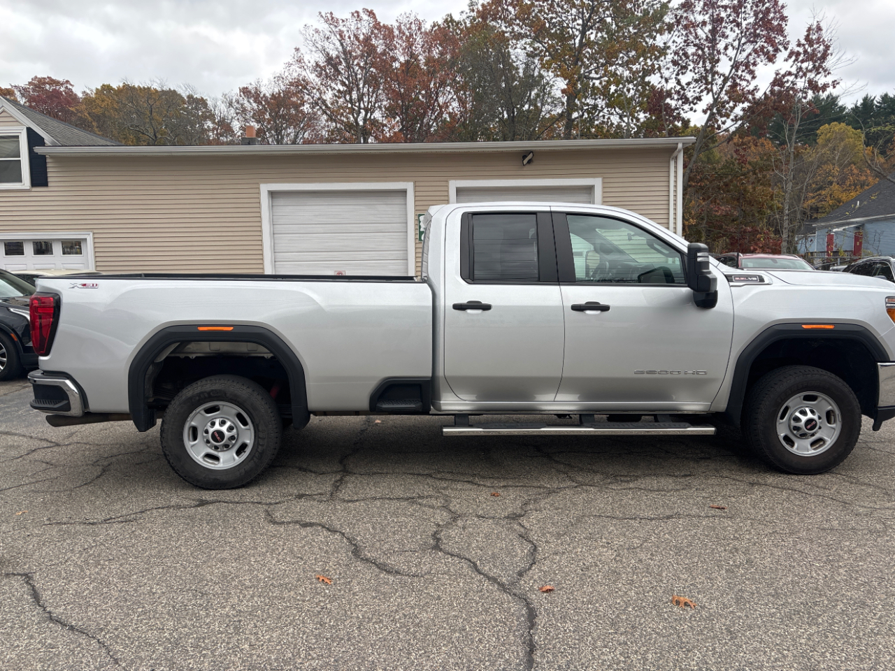 GMC Sierra 2500HD Pro Double Cab 4WD LB 2022 GMC Sierra 2500HD Pro Double Cab 4WD LB 2022