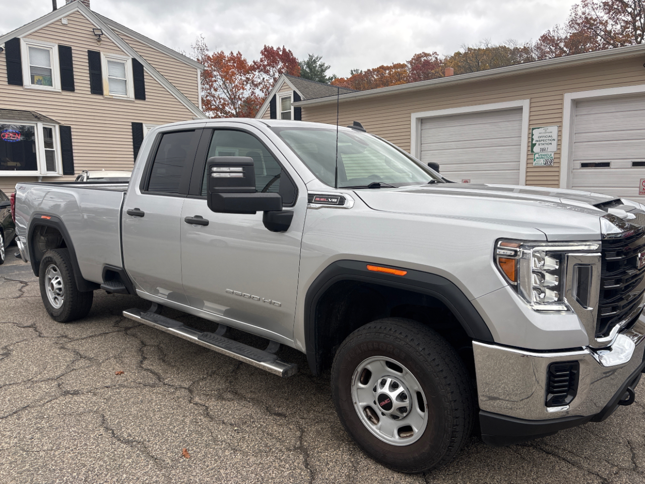 GMC Sierra 2500HD Pro Double Cab 4WD LB 2022 GMC Sierra 2500HD Pro Double Cab 4WD LB 2022