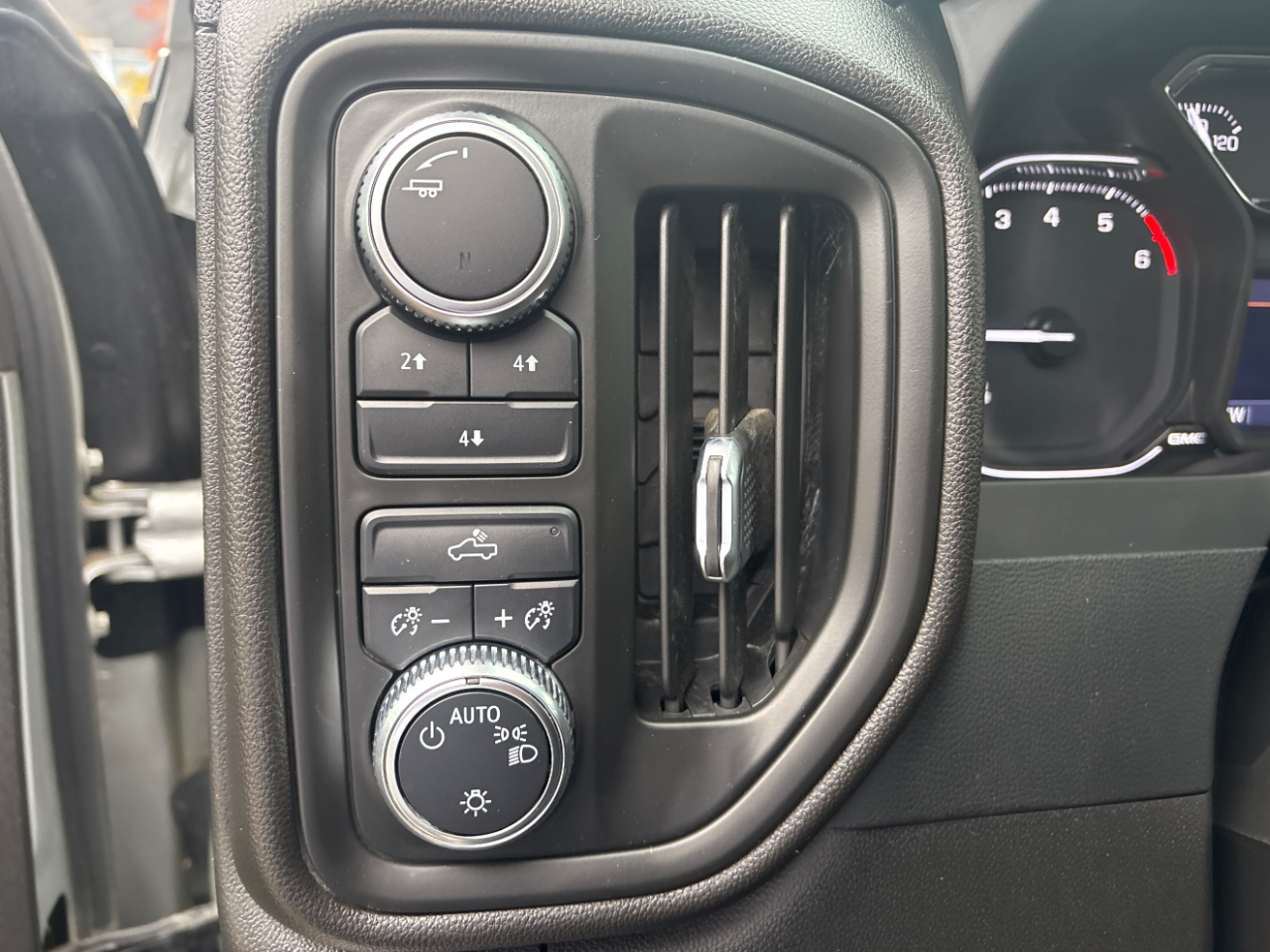 GMC Sierra 2500HD Pro Double Cab 4WD LB 2022 GMC Sierra 2500HD Pro Double Cab 4WD LB 2022