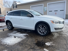 2017 Volvo V60 Cross Country 