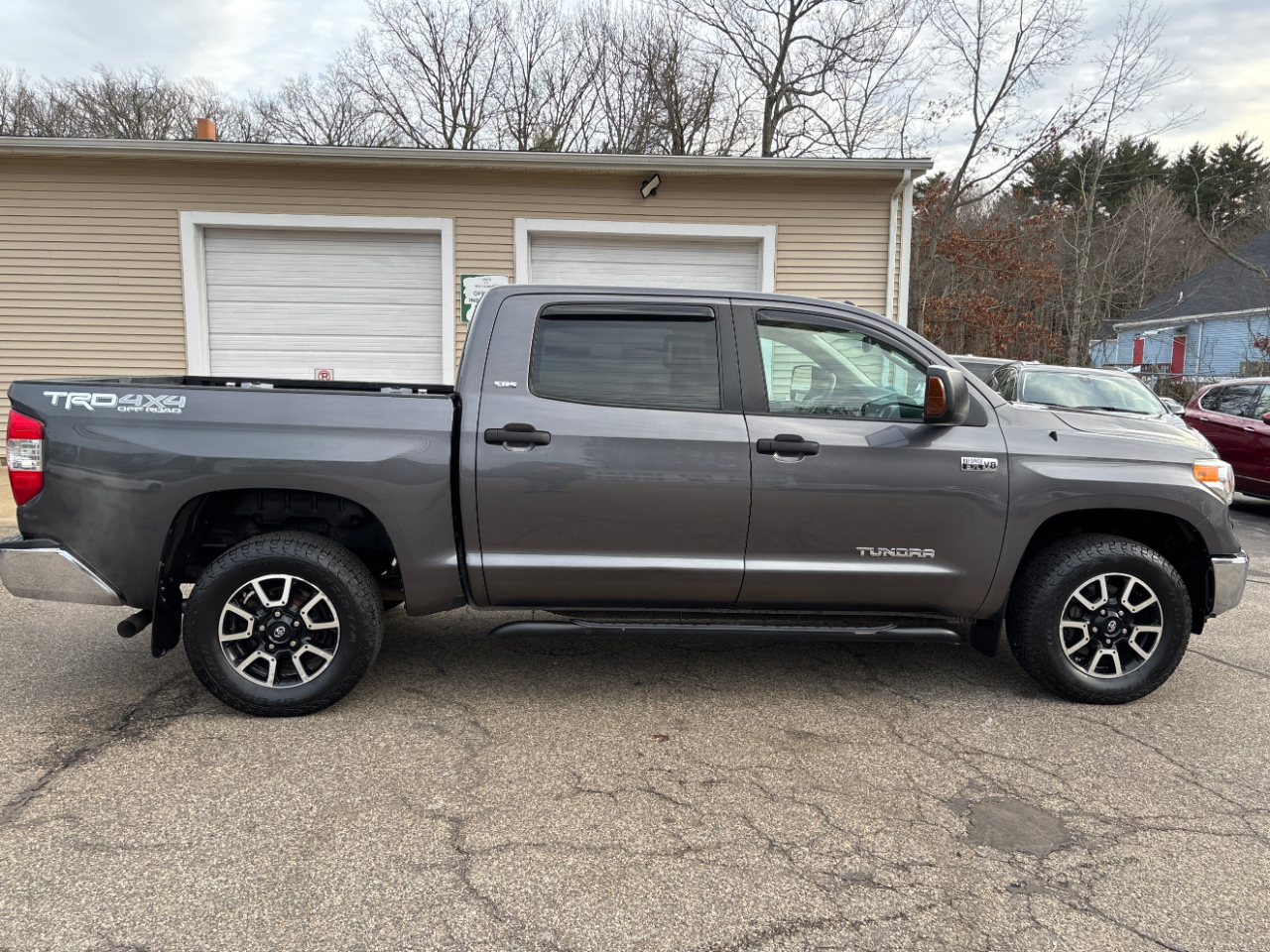 Toyota Tundra SR5 5.7L V8 CrewMax 4WD 2014