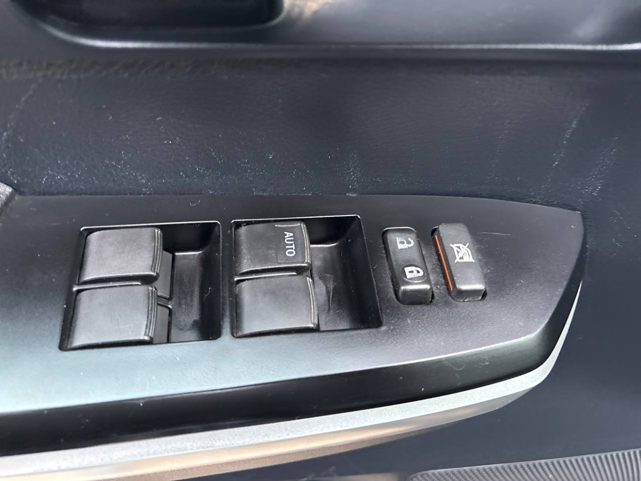 Toyota Tundra SR5 5.7L V8 CrewMax 4WD 2014