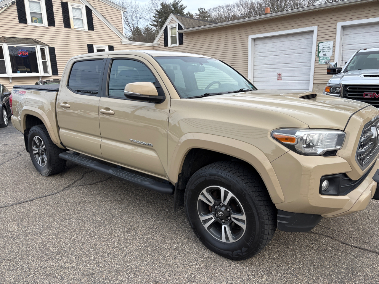Toyota Tacoma  2017