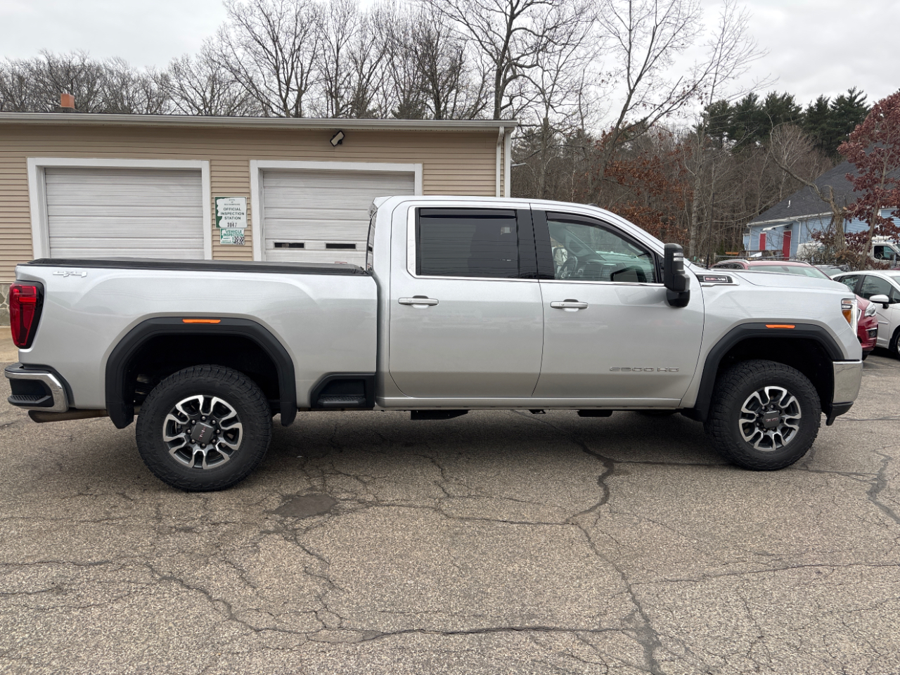 GMC Sierra 2500HD SLE Crew Cab 4WD 2022