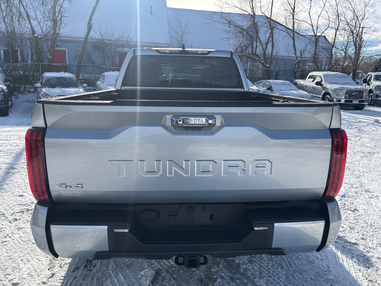 Toyota Tundra Limited CrewMax 4WD Long Bed 2023
