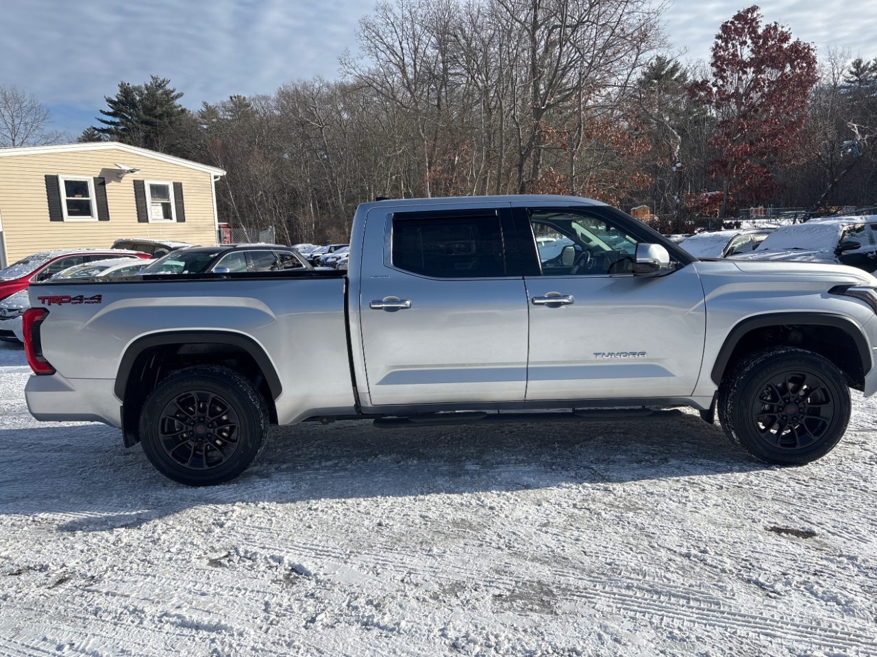 Toyota Tundra Limited CrewMax 4WD Long Bed 2023