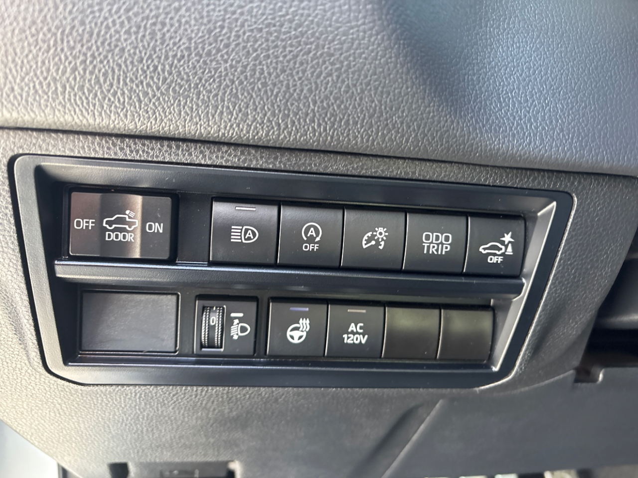 Toyota Tundra Limited CrewMax 4WD Long Bed 2023