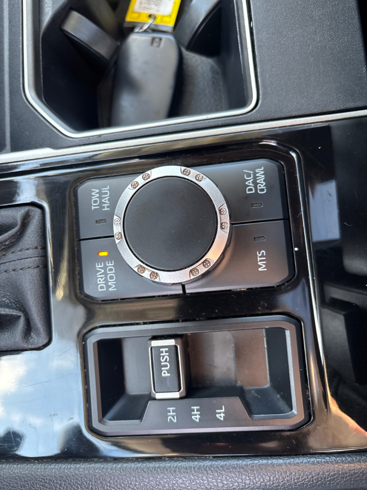 Toyota Tundra Limited CrewMax 4WD Long Bed 2023