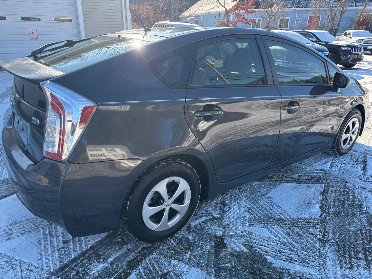 Toyota Prius Two 2015