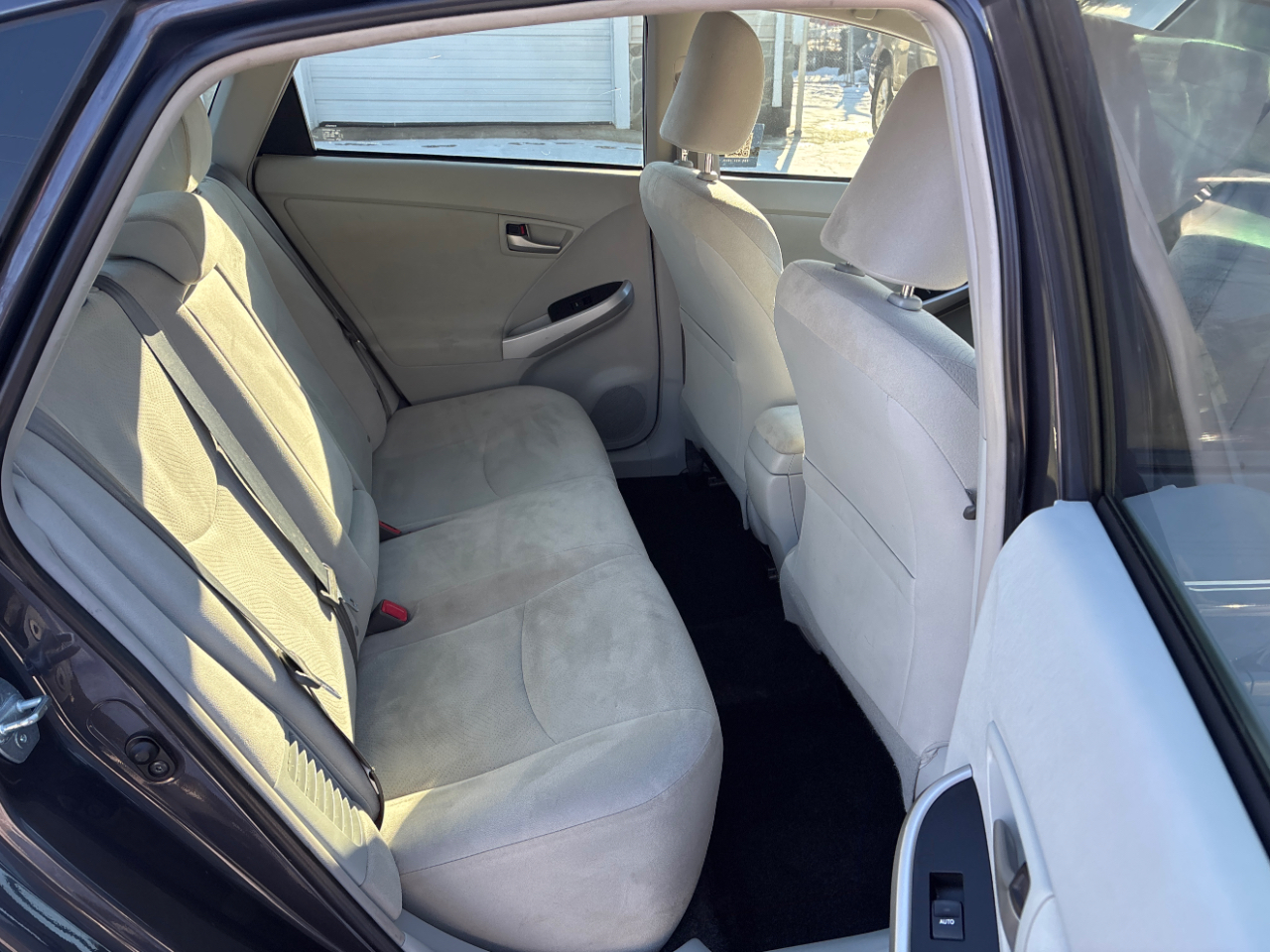 Toyota Prius Two 2015