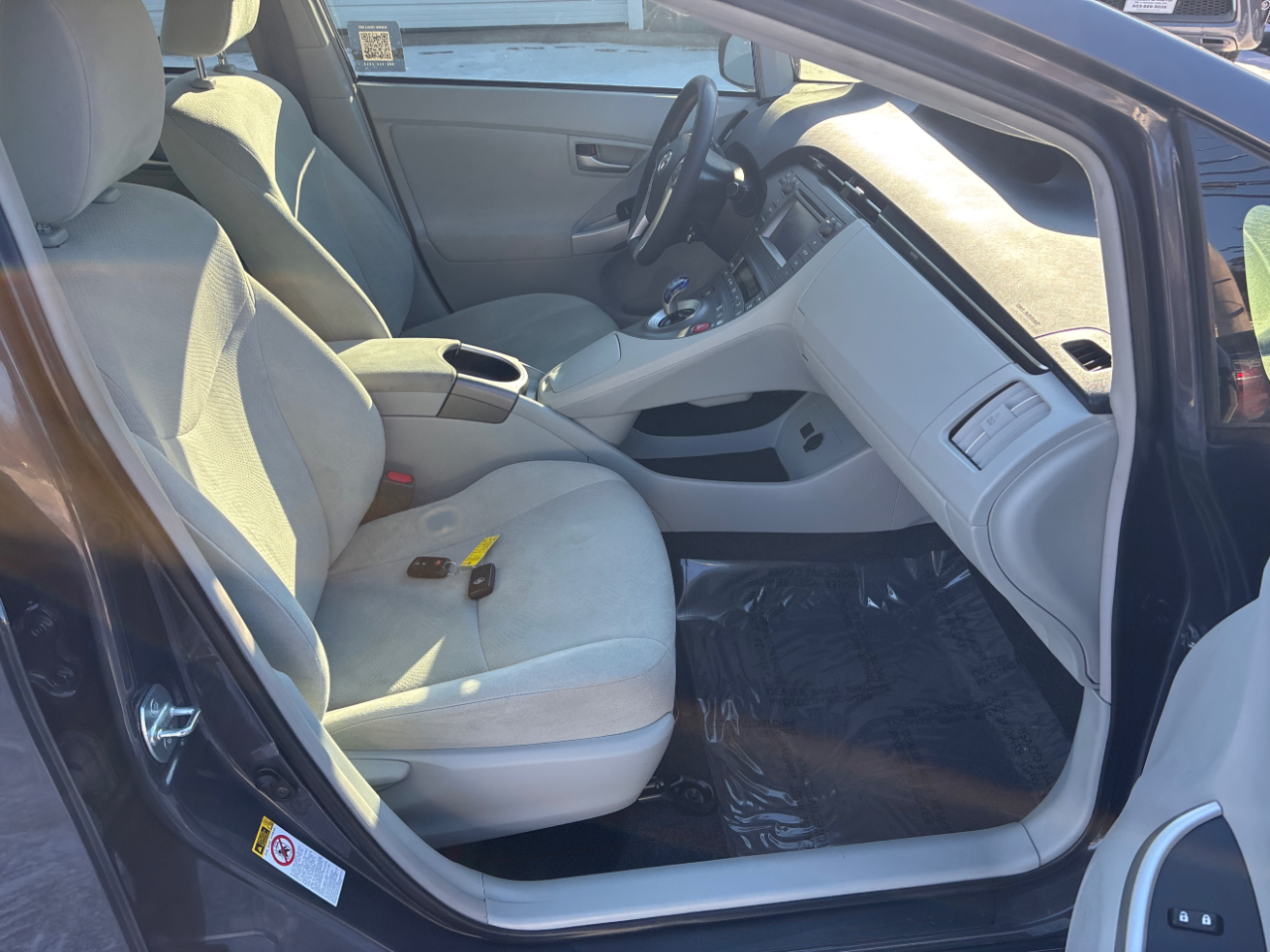 Toyota Prius Two 2015