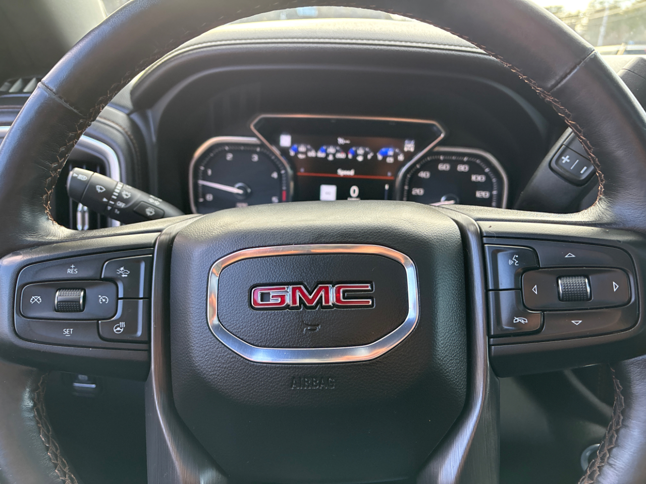 GMC Sierra 2500HD AT4 Crew Cab 4WD 2022